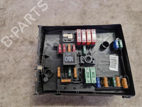 fuse-box-audi-a3-sportback-8pa-2004-2005-2006-2007-2008-2009-2010-2011-2012-2013-2014-2015-32338208 main image