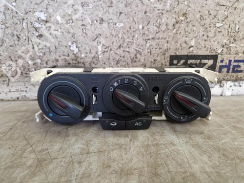 Used Climate control SEAT IBIZA IV (6J5, 6P1) 1.4 (85 hp) 25861884