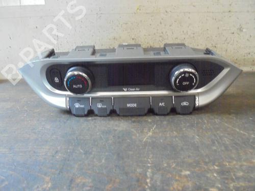 Used Climate control KIA RIO III (UB) 1.4 CRDi (90 hp) 12871077