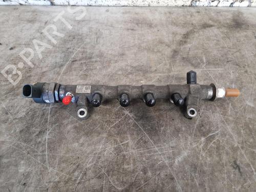 Used Injection rail Injection rail 37170122 37170122