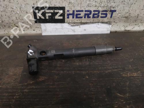 Used Injector MERCEDES-BENZ C-CLASS (W205) C 220 BlueTEC / d (205.002, 205.004) (170 hp) 24923548