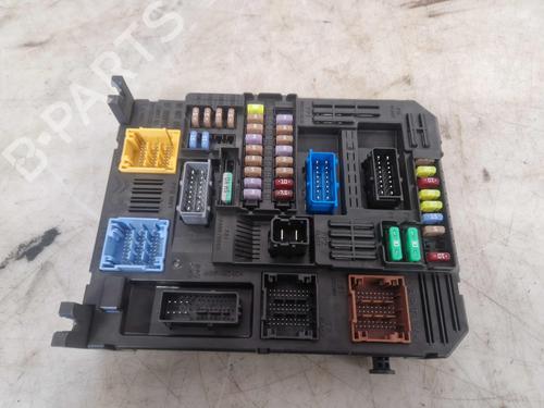 Used Fuse box Fuse box OPEL VIVARO C Van (K0) 2.0 (144 hp) 40184762 40184762
