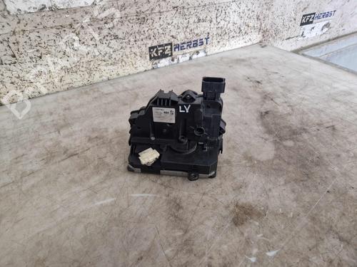 front-left-lock-opel-corsa-e-x15-2014-32231584 main image