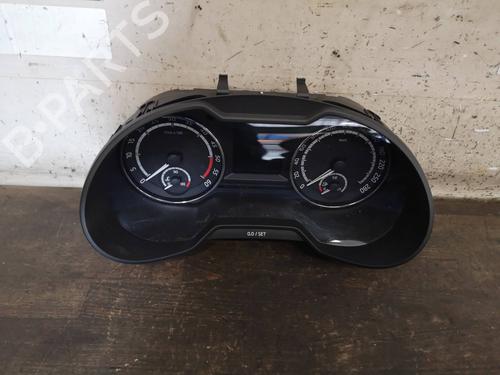 Used Instrument cluster SKODA OCTAVIA III Combi (5E5, 5E6) 2.0 TDI RS (184 hp) 12880653