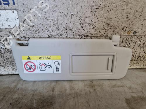 Used Right sun visor Right sun visor 39528276 39528276