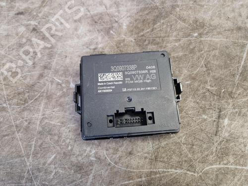 Used Control unit Control unit VW TOURAN (5T1) 2.0 TDI (150 hp) 33237067 33237067
