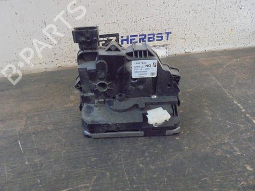 Used Front right lock OPEL CORSA E (X15) 1.2 (08, 68) (69 hp) 12889790
