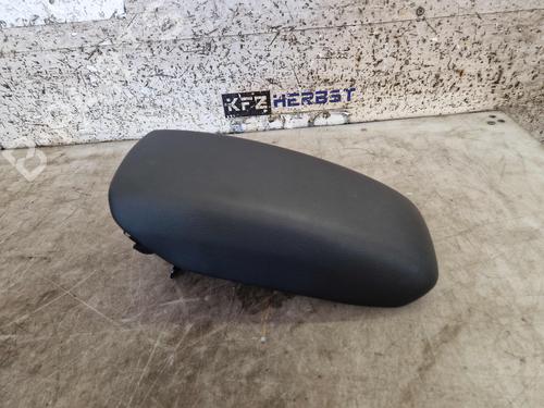 Used Armrest / Center console Armrest / Center console HYUNDAI i20 III (BC3, BI3) 1.2 (84 hp) 34504467 34504467