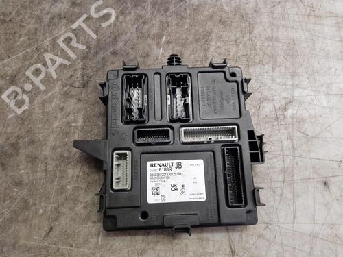 Used Control unit DACIA SANDERO III 1.0 TCe 110 (110 hp) 31640431