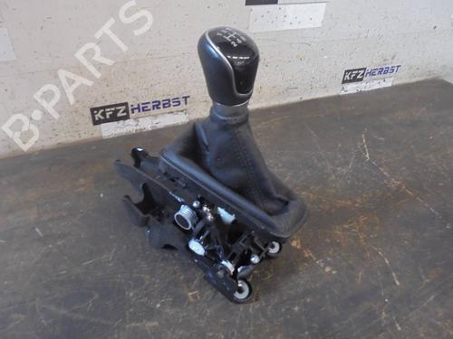 Used Gear lever FORD FOCUS III Turnier 1.0 EcoBoost (100 hp) 13436094