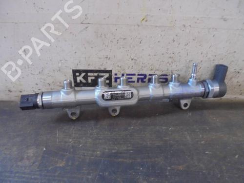 Used Injection rail BMW 4 Coupe (F32, F82) 420 d (190 hp) 13441575