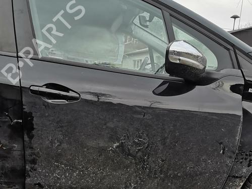 Porta frente direita PEUGEOT 208 I (CA_, CC_) 1.2 VTI 82 (82 hp) 30560532