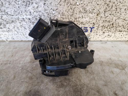Fechadura frente esquerda FORD FIESTA VI (CB1, CCN) 1.25 (60 hp) 31327415