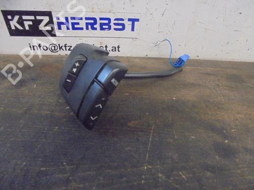 Commutateur TOYOTA YARIS (_P1_) 1.0 (SCP10_, SCP10R) (68 hp) 13067344