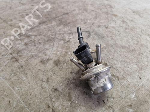 Used Injector Injector MERCEDES-BENZ C-CLASS (W205) C 180 BlueTEC / d (205.036) (116 hp) 33736908 33736908