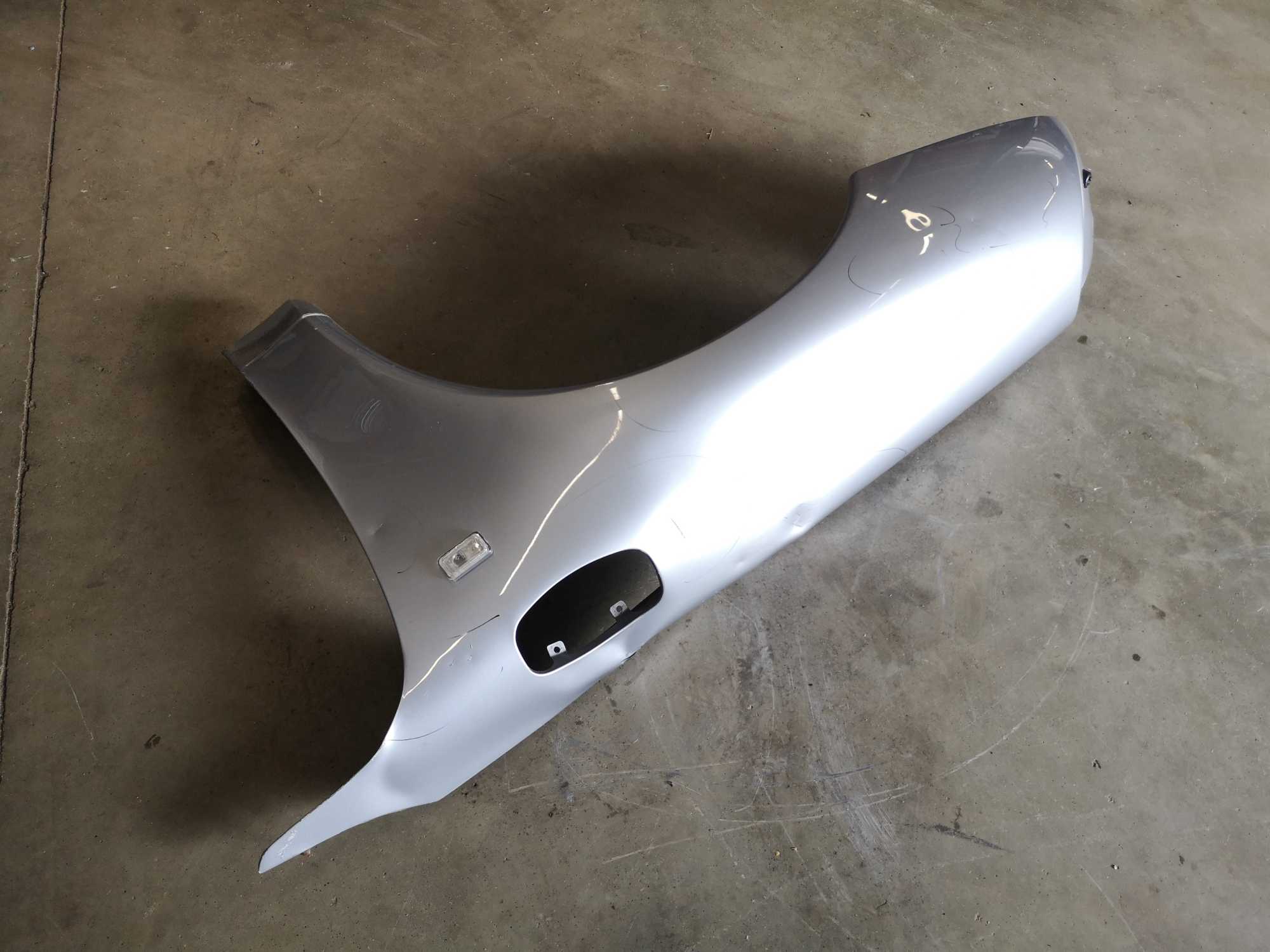 Left front fenders – Porsche 911 (993) 3.6 Carrera (1993-1995)