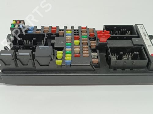 Fuse box LAND ROVER DISCOVERY SPORT (L550) 2.0 D 4x4 | BP24993309E1