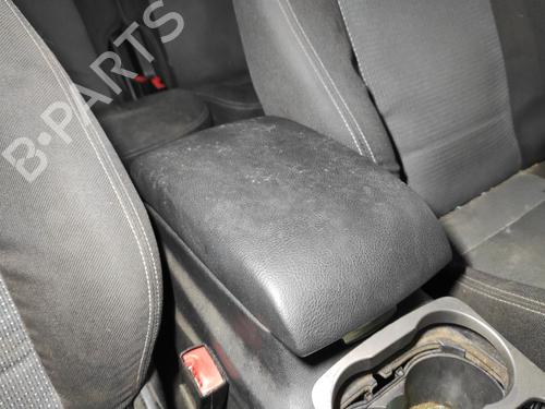 armrest-center-console-ford-s-max-wa6-2006-2007-2008-2009-2010-2011-2012-2013-2014-32980715 main image