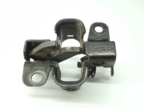 Used Hood lock MERCEDES-BENZ CLK (C209) CLK 270 CDI (209.316) (170 hp) 8777243