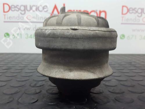 Used Engine mount MERCEDES-BENZ 124 Saloon (W124) 300 D (124.130) (109 hp) 10263690