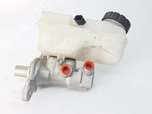 Used Brake master cylinder RENAULT CLIO IV (BH_) 0.9 TCe 90 (BHNF, BHMA, BHMH, BHJK, BHJR) (90 hp) 4643885