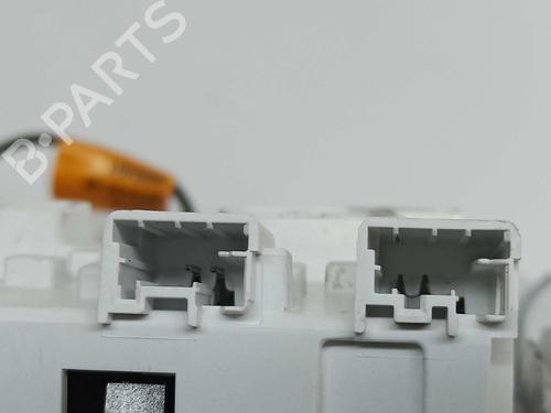 Interior roof light PEUGEOT 208 I (CA_, CC_) 1.2 PureTech 82 | BP8413544I8