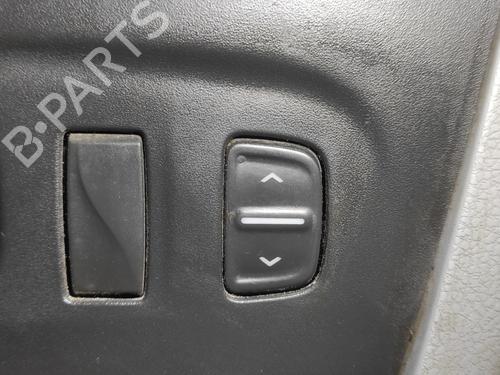 BP19773599I26 main image