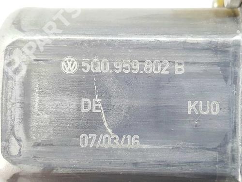 Rudehejsemotor forskærm venstre AUDI A3 Sportback (8VA, 8VF) 1.6 TDI | BP4455058E21 