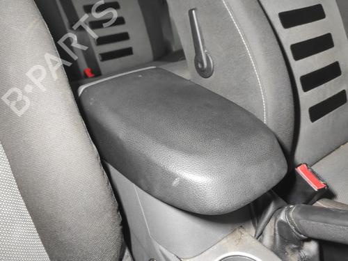 armrest-center-console-ford-focus-ii-da_-hcp-dp-2004-2005-2006-2007-2008-2009-2010-2011-2012-2013-35980001 main image