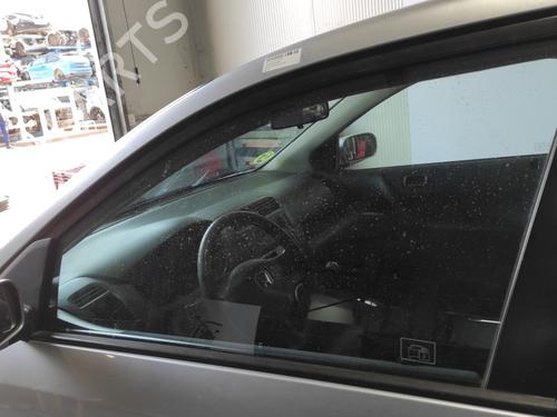 Dør rude ventre foran HONDA CIVIC VII Hatchback (EU, EP, EV) 1.4 iS (EP1, EU5, EU7) BP28364341C18
