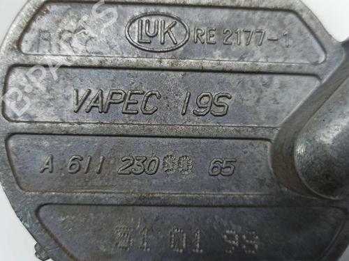 Vacuum pump MERCEDES-BENZ C-CLASS (W203) C 220 CDI (203.006) | BP7402365M80