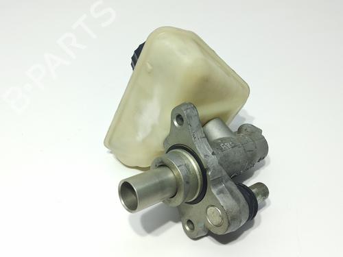 Used Brake master cylinder MERCEDES-BENZ S-CLASS (W221, V221) S 320 CDI (221.022, 221.122) (235 hp) 10378345