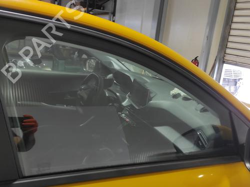 front-right-door-window-peugeot-208-ii-ub_-up_-uw_-uj_-2019-24993490 main image