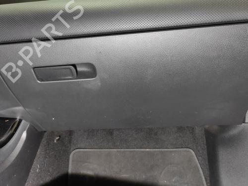 glove-box-mercedes-benz-cla-c118-cla-200-d-118312-2019-22773772 main image