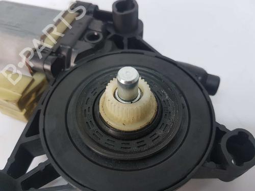 Right front window motor SEAT LEON ST (5F8) 1.6 TDI | BP4625488E20 