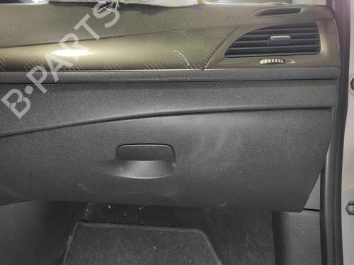 glove-box-renault-megane-iii-hatchback-bz01_-b3_-2008-37719821 main image
