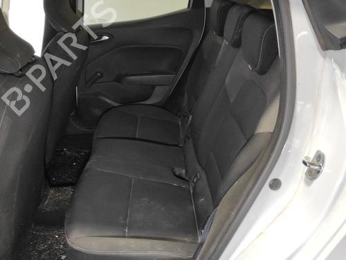 rear-seat-renault-clio-v-b7_-2019-36432957 main image