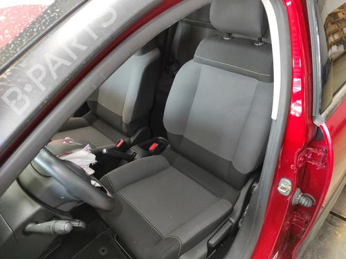 Sæde venstre fortil CITROËN C3 III (SX) 1.2 THP 110 (SXHNPS, SXHNZT, SXHNZ6) | BP13688414C15