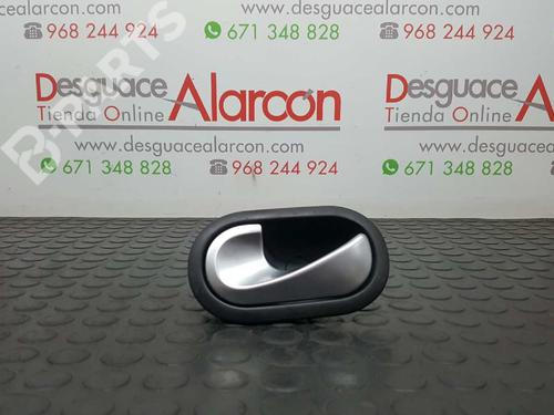 Used Front left interior door handle RENAULT MEGANE II Saloon (LM0/1_) 1.9 dCi (131 hp) 3284125