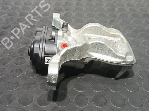 Used Right rear brake caliper TOYOTA COROLLA Saloon (_E21_) 1.8 VVTi Hybrid (ZWE211, MZEA12) (98 hp) 15136048