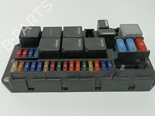 Fuse box LAND ROVER RANGE ROVER III (L322) 4.4 D 4x4 | BP11704273E1