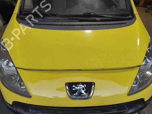 hood-peugeot-1007-km_-14-2005-8816400 main image