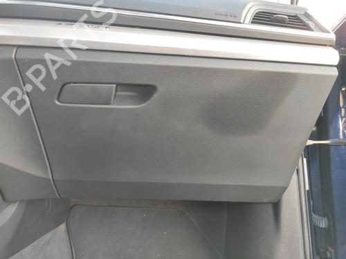 glove-box-audi-q5-fyb-fyg-2016-33293922 main image