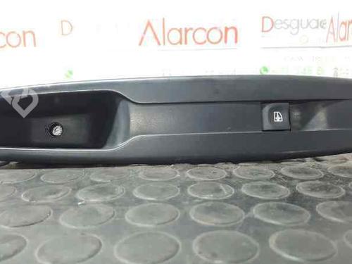 Right front window switch RENAULT SCÉNIC III (JZ0/1_) 1.9 dCi (JZ0J, JZ1J, JZ1K, JZ1S) | BP2783758I26 