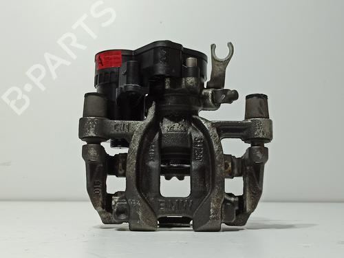 Højre bremsekaliber bag BMW 1 (F40) 116 d (116 hp) 17861653