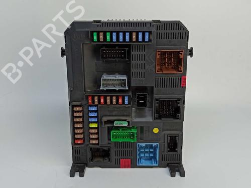 Fuse box CITROËN C4 CACTUS 1.2 VTi 82 | BP8793777E1