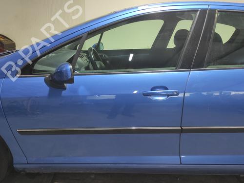 Used Left front door Left front door 21784229 21784229