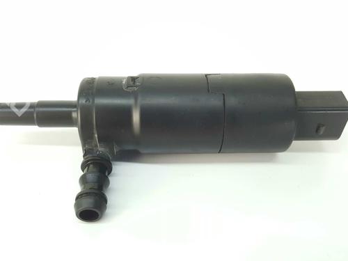 Washer pump VW TOUAREG (7LA, 7L6, 7L7) 5.0 V10 TDI | BP14536716E24 