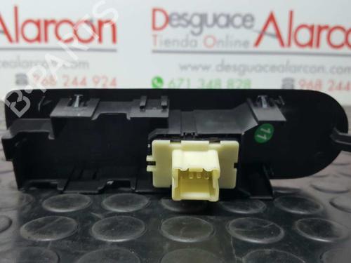 Right front window switch RENAULT CLIO IV (BH_) 1.2 16V (BHA1, BHAK, BHMG, BHMK) | BP2732984I26 