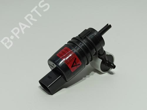 Used Washer pump BMW 1 (F21) 116 d (116 hp) 17824018